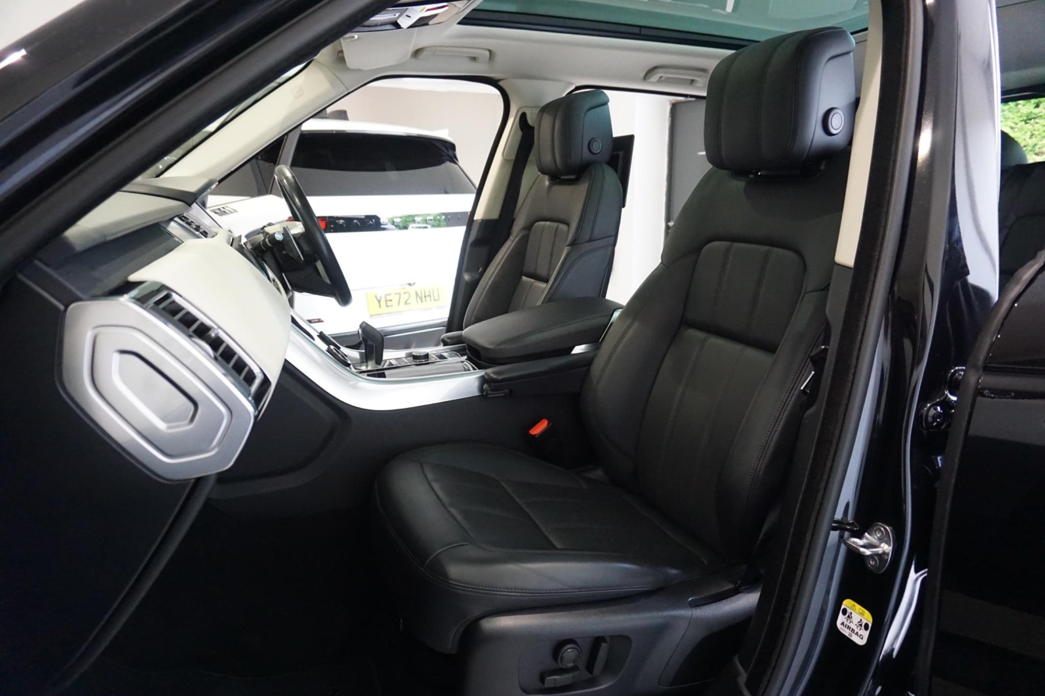 Land Rover Range Rover Sport 3.0 D300 MHEV HSE Silver Auto 4WD Euro 6 (s/s) 5dr